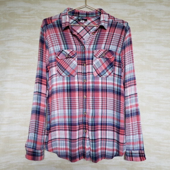 Urban Outfitters Tops - UO BDG Olaf button-down flannel shirt